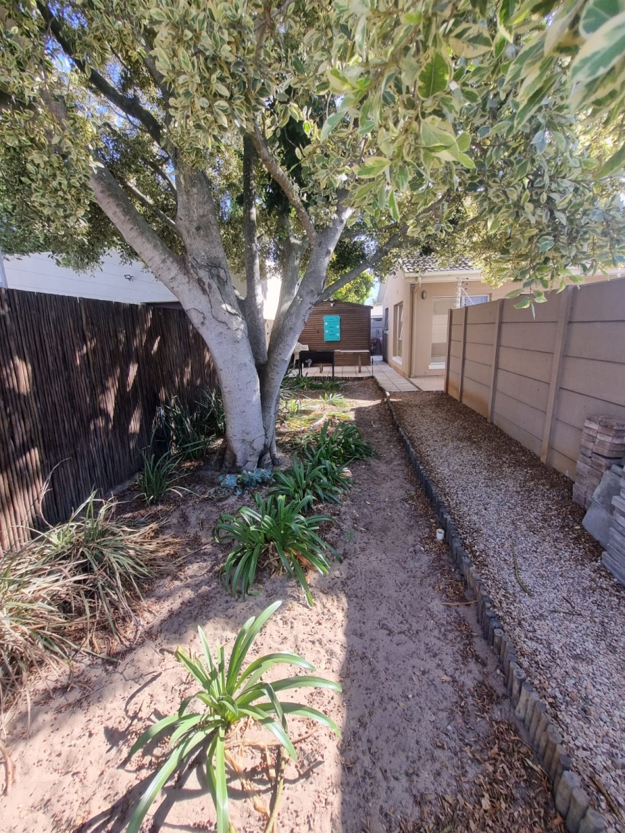 To Let 1 Bedroom Property for Rent in Soneike Western Cape